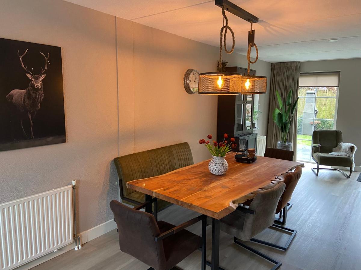 Vakantiehuis Bosboerderij De Veluwe, Luxe In Het Bos Lunteren
